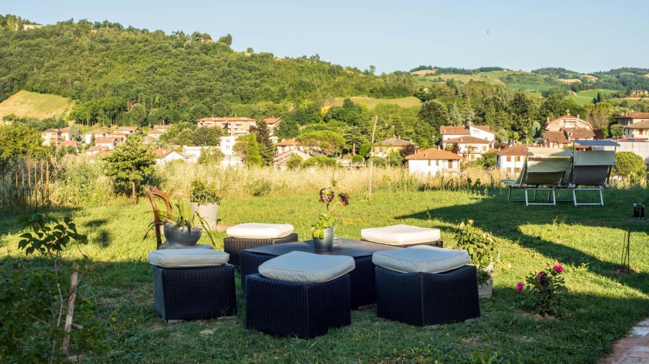 Beb Montefratta Bed & Breakfast Фрата Терме Екстериор снимка