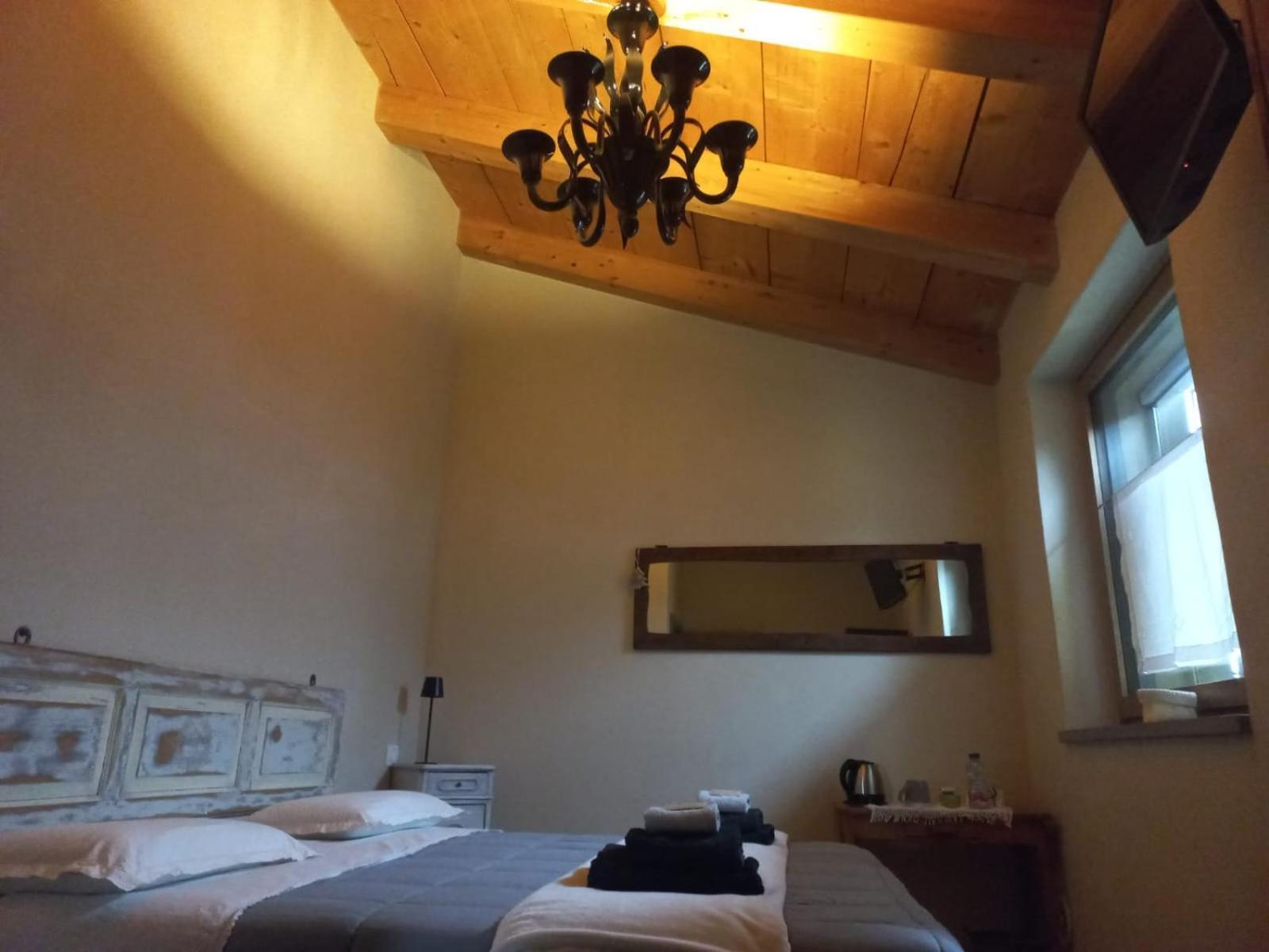 Beb Montefratta Bed & Breakfast Фрата Терме Екстериор снимка